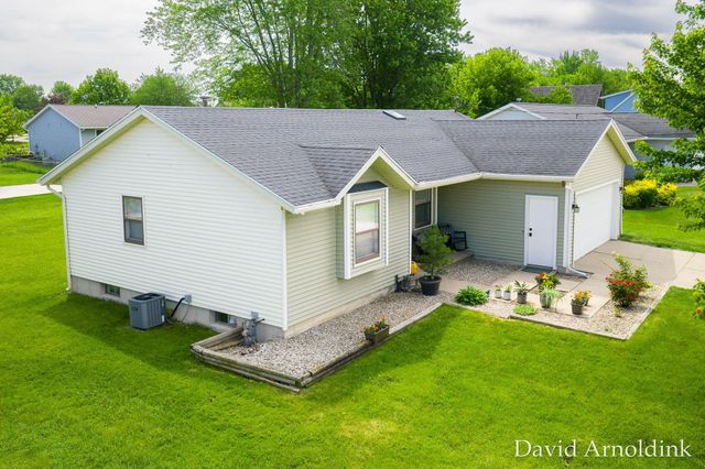 265 Country Club Road, Holland, MI 49423