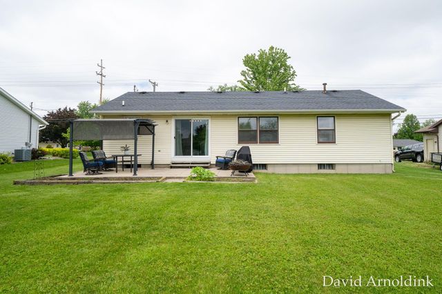 265 Country Club Road, Holland, MI 49423