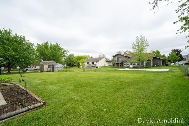 265 Country Club Road, Holland, MI 49423