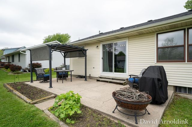 265 Country Club Road, Holland, MI 49423
