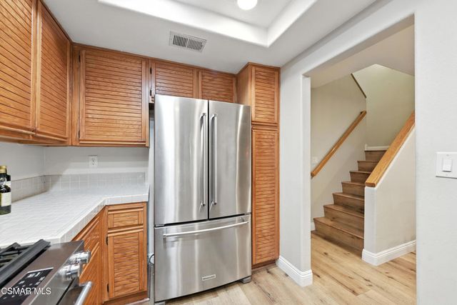 22203 Shadow Valley Circle, Chatsworth, CA 91311