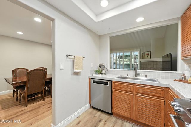 22203 Shadow Valley Circle, Chatsworth, CA 91311