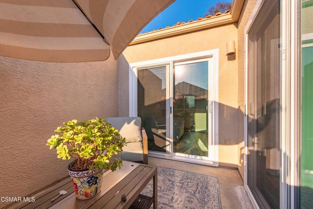 22203 Shadow Valley Circle, Chatsworth, CA 91311