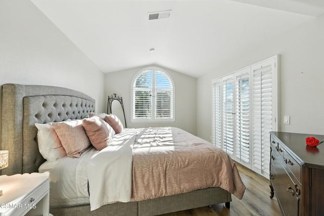 22203 Shadow Valley Circle, Chatsworth, CA 91311