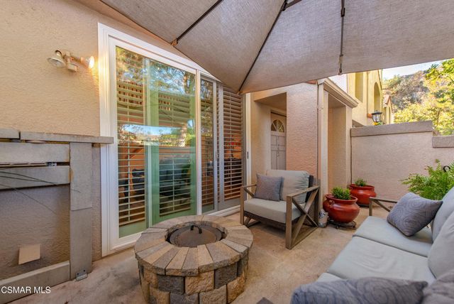 22203 Shadow Valley Circle, Chatsworth, CA 91311