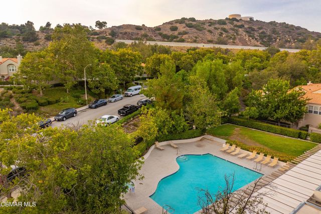 22203 Shadow Valley Circle, Chatsworth, CA 91311
