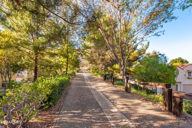 22203 Shadow Valley Circle, Chatsworth, CA 91311