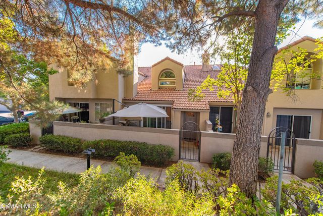 22203 Shadow Valley Circle, Chatsworth, CA 91311