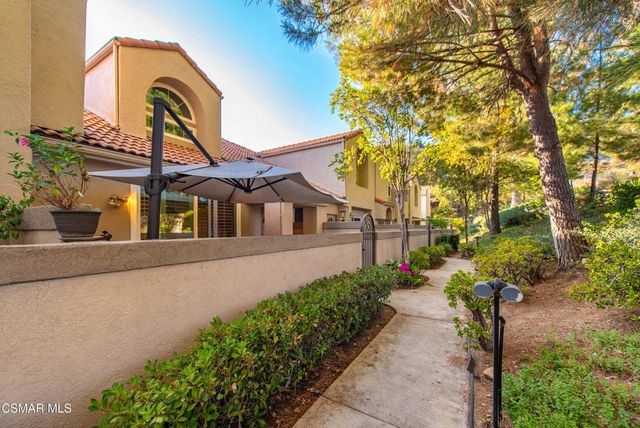 22203 Shadow Valley Circle, Chatsworth, CA 91311