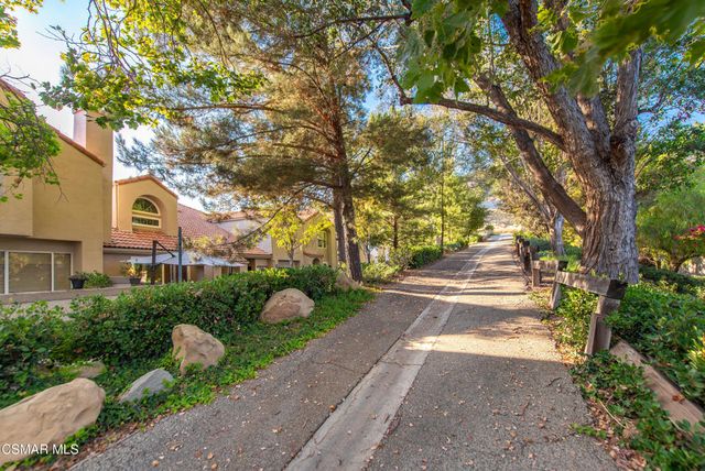 22203 Shadow Valley Circle, Chatsworth, CA 91311