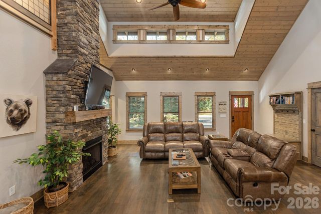 142 Davids Trace, Pisgah Forest, NC 28768