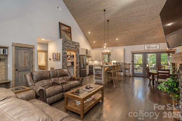 142 Davids Trace, Pisgah Forest, NC 28768