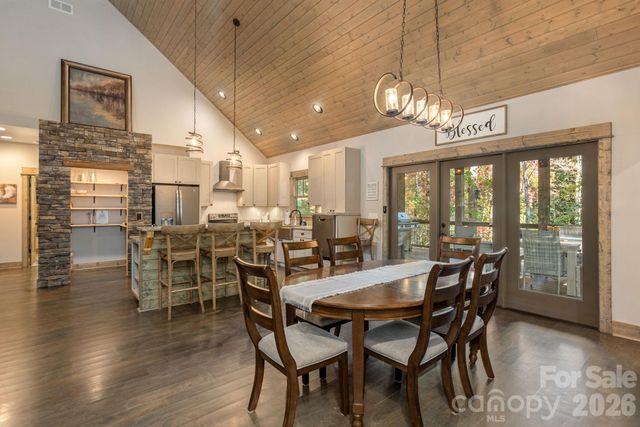142 Davids Trace, Pisgah Forest, NC 28768