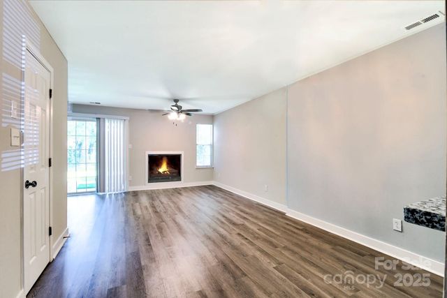 6129 Windsor Gate Lane, Charlotte, NC 28215