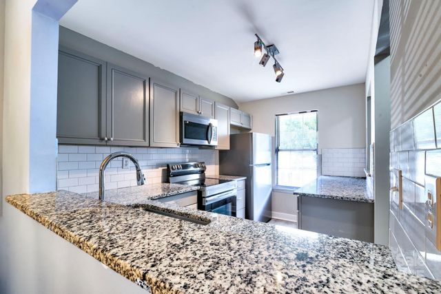 6129 Windsor Gate Lane, Charlotte, NC 28215