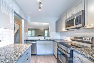 6129 Windsor Gate Lane, Charlotte, NC 28215