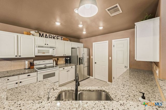 10 Long Bow Lane, Wimberley, TX 78676