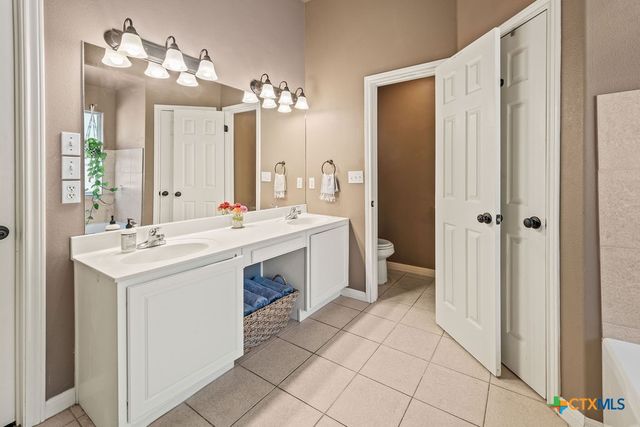 10 Long Bow Lane, Wimberley, TX 78676