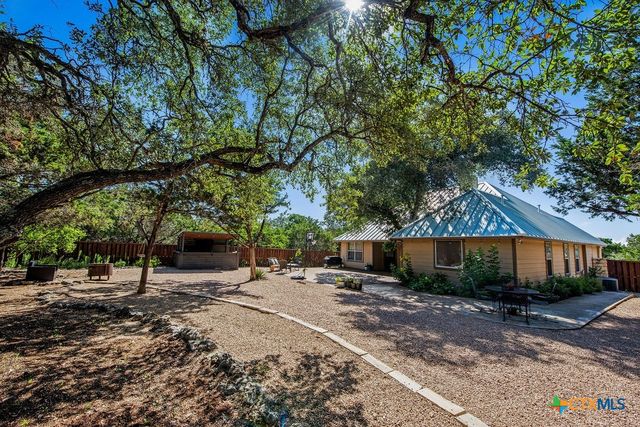 10 Long Bow Lane, Wimberley, TX 78676