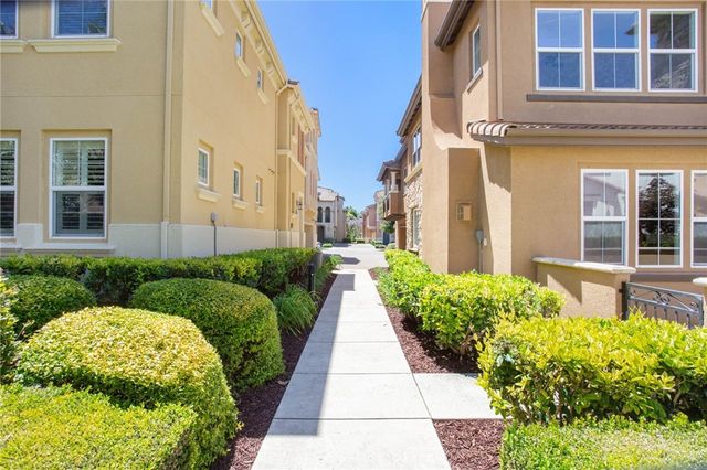 564 Heligan Lane 3, Livermore, CA 94551