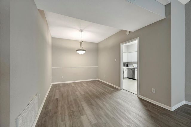 2100 Tanglewilde Street 380, Houston, TX 77063