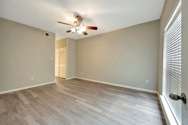 2100 Tanglewilde Street 380, Houston, TX 77063