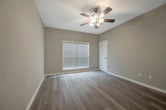 2100 Tanglewilde Street 380, Houston, TX 77063