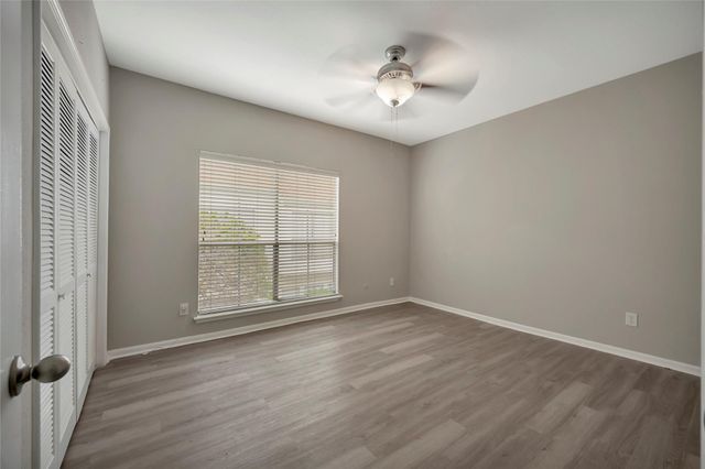 2100 Tanglewilde Street 380, Houston, TX 77063