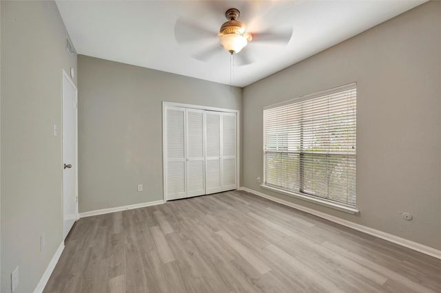 2100 Tanglewilde Street 380, Houston, TX 77063