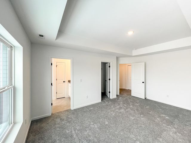 94 W Crabapple Avenue, Cortland, IL 60112