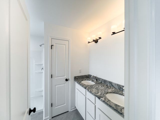 94 W Crabapple Avenue, Cortland, IL 60112