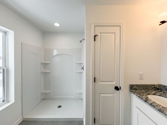 94 W Crabapple Avenue, Cortland, IL 60112