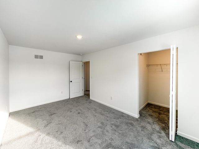 94 W Crabapple Avenue, Cortland, IL 60112