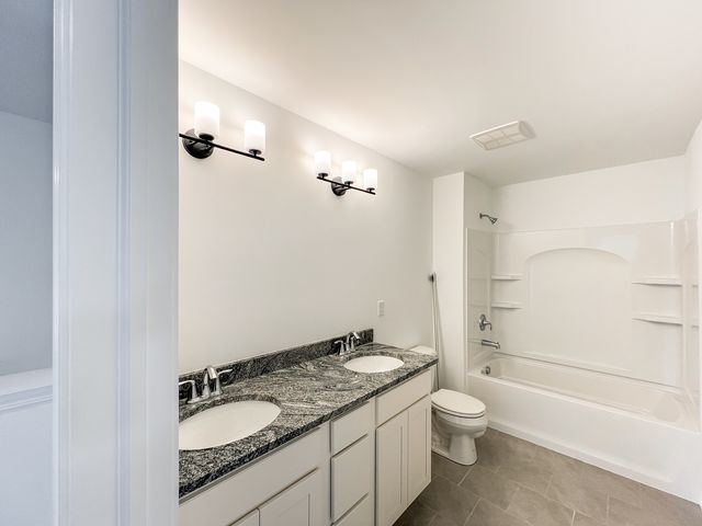 94 W Crabapple Avenue, Cortland, IL 60112