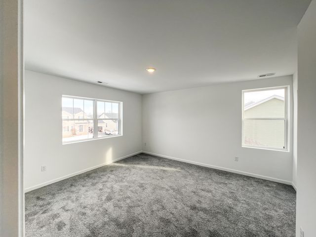 94 W Crabapple Avenue, Cortland, IL 60112