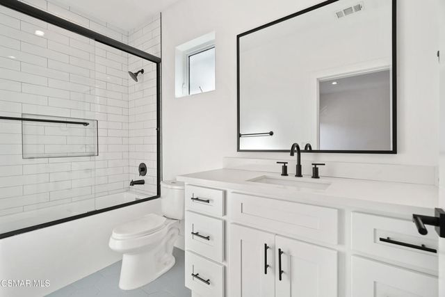 10908 Hesby Street, North Hollywood, CA 91601