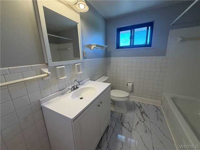 1699 Orchard Park Road, West Seneca, NY 14224
