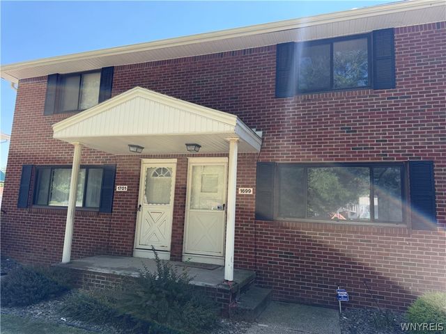 1699 Orchard Park Road, West Seneca, NY 14224