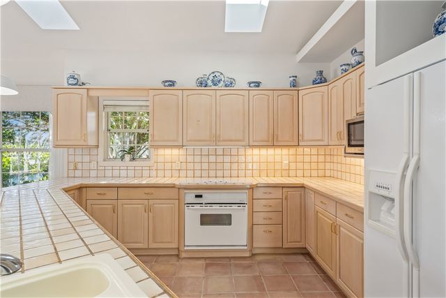 15 Cache Cay Drive, Vero Beach, FL 32963