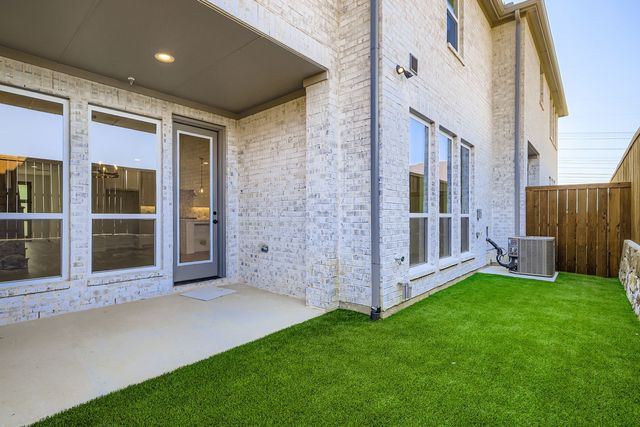 620 Sir Christopher Street, Lewisville, TX 75056