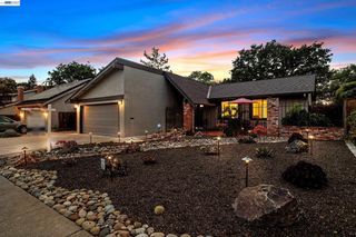3511 Touriga Dr, Pleasanton, CA 94566