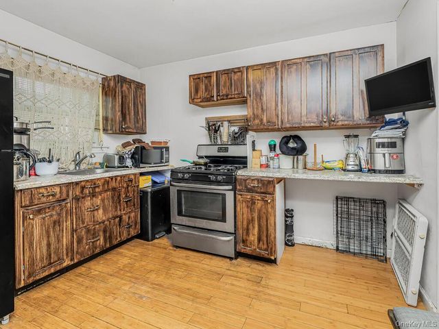 2951 Kingsland Avenue, Bronx, NY 10469