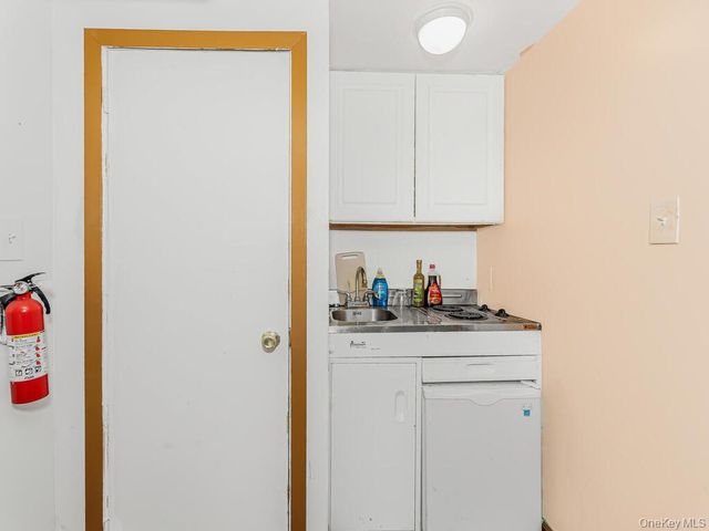 2951 Kingsland Avenue, Bronx, NY 10469