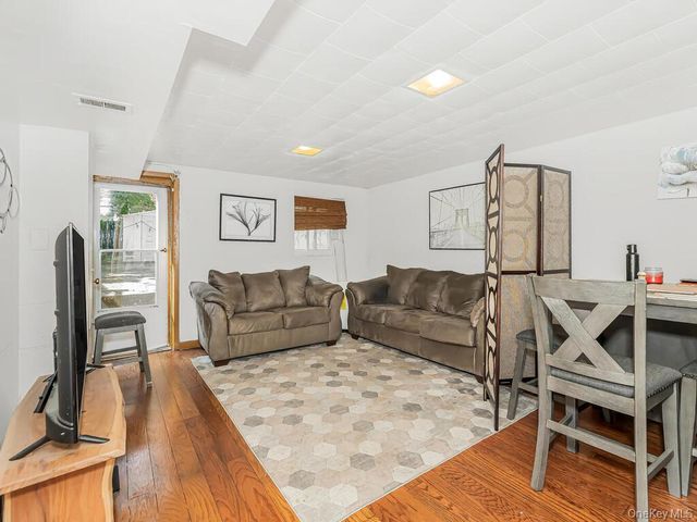 2951 Kingsland Avenue, Bronx, NY 10469