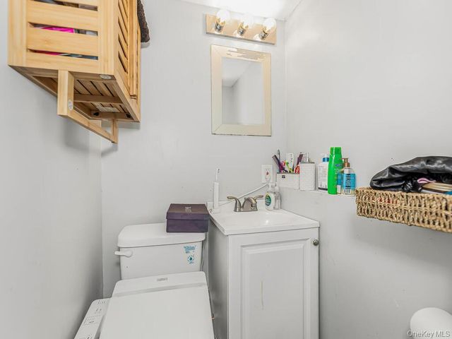 2951 Kingsland Avenue, Bronx, NY 10469