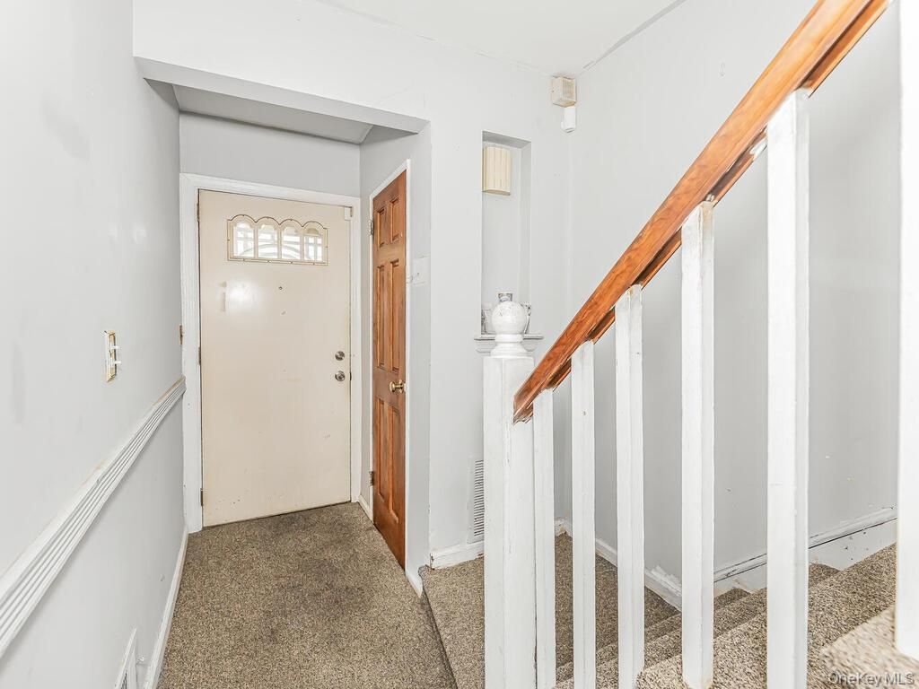 2951 Kingsland Avenue, Bronx, NY 10469 — photo 2