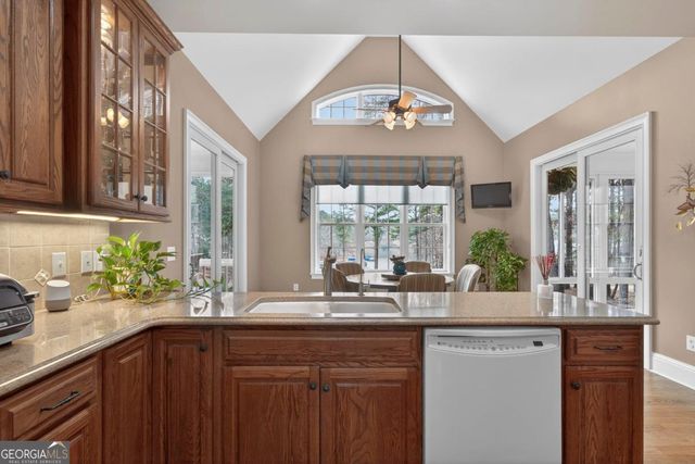 1020 Broadsword Bay, Greensboro, GA 30642