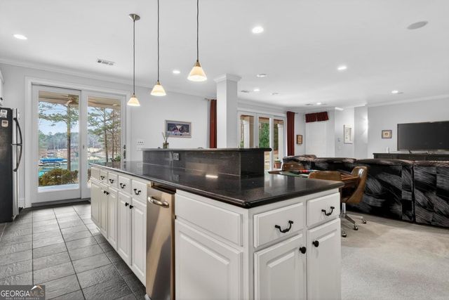 1020 Broadsword Bay, Greensboro, GA 30642