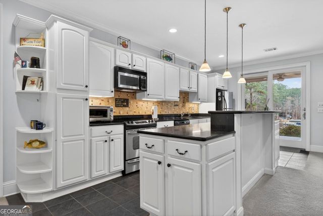 1020 Broadsword Bay, Greensboro, GA 30642