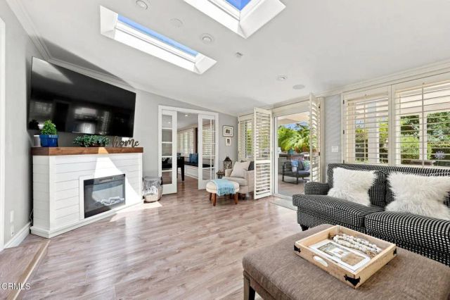 718 Calle Mandarinas, Thousand Oaks, CA 91360
